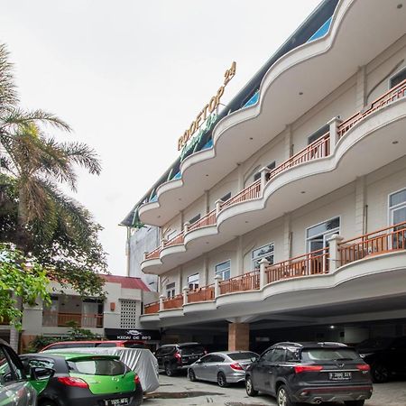 De 80'S Genteng Ijo Jacarta Exterior foto