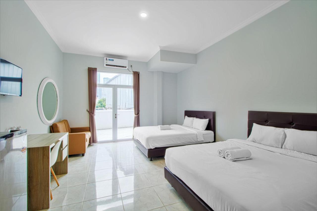 De 80'S Genteng Ijo Jacarta Exterior foto