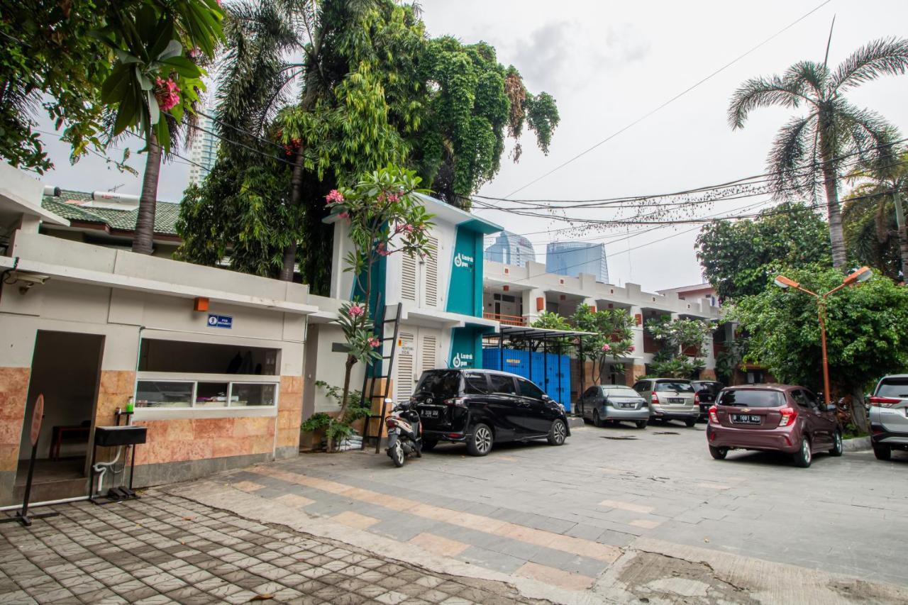 De 80'S Genteng Ijo Jacarta Exterior foto
